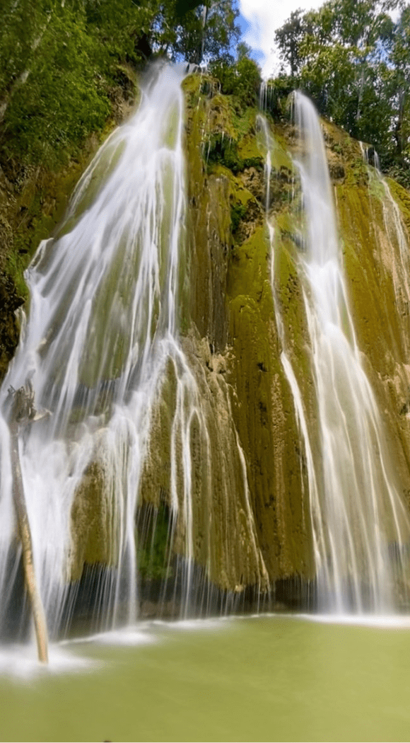 viaggio-di-gruppo-a-santo-domingo-cascata-limon